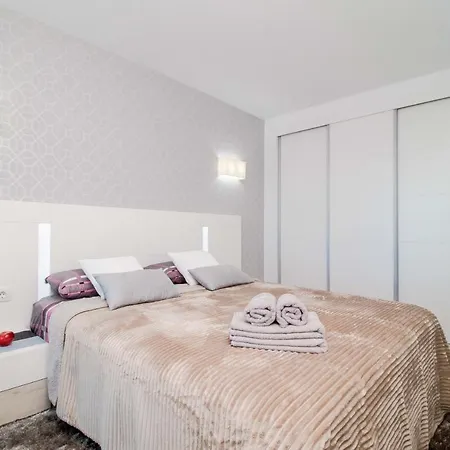 Apartment Espanatour Yuliana *